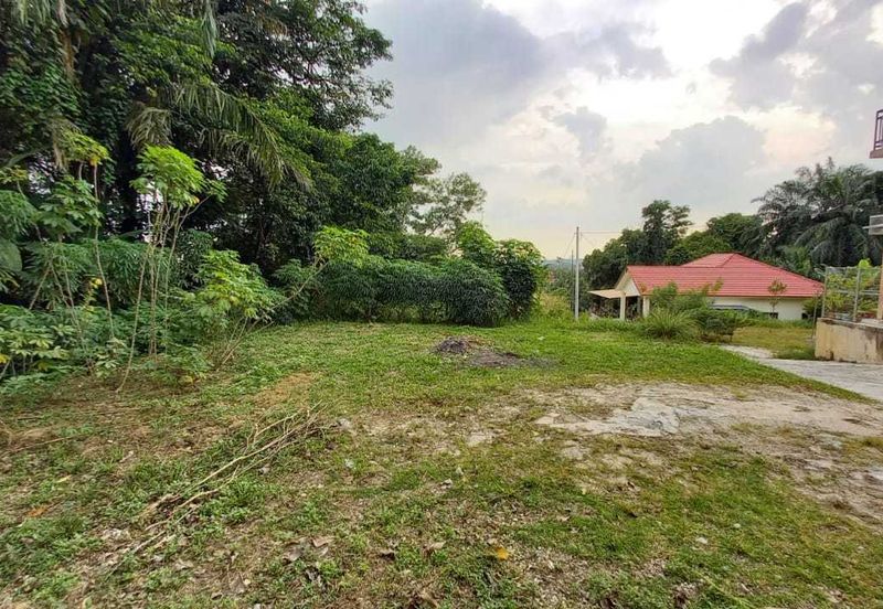 3 Lot Bungalow di Merbau Sempak Sungai Buloh 