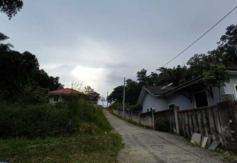 3 Lot Bungalow di Merbau Sempak Sungai Buloh 