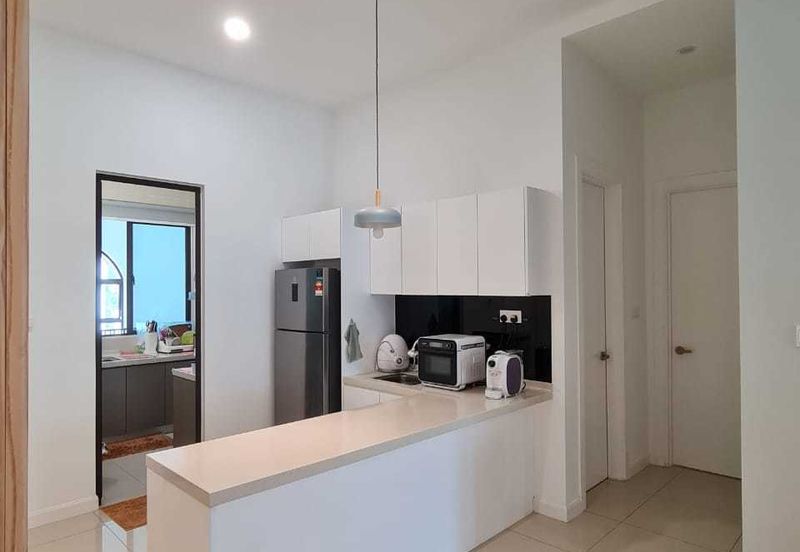 Isle of Kamares, Setia Eco Glades