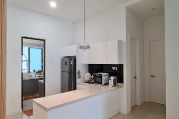 Isle of Kamares, Setia Eco Glades