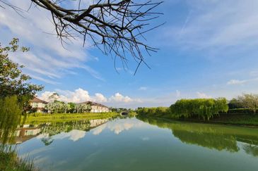 Isle of Kamares, Setia Eco Glades