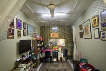 Taman Seroja, Bandar Baru Salak Tinggi