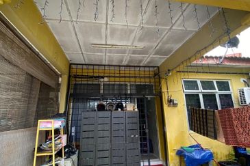 Taman Seroja, Bandar Baru Salak Tinggi