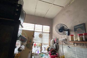 Taman Seroja, Bandar Baru Salak Tinggi