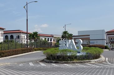 Isle of Kamares, Setia Eco Glades