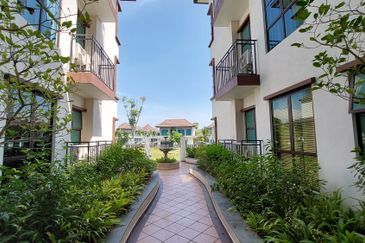 Isle of Kamares, Setia Eco Glades