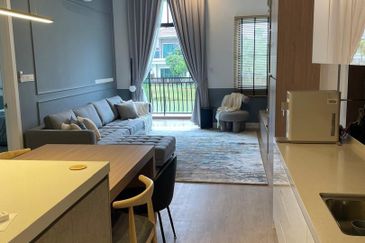 Isle of Kamares, Setia Eco Glades