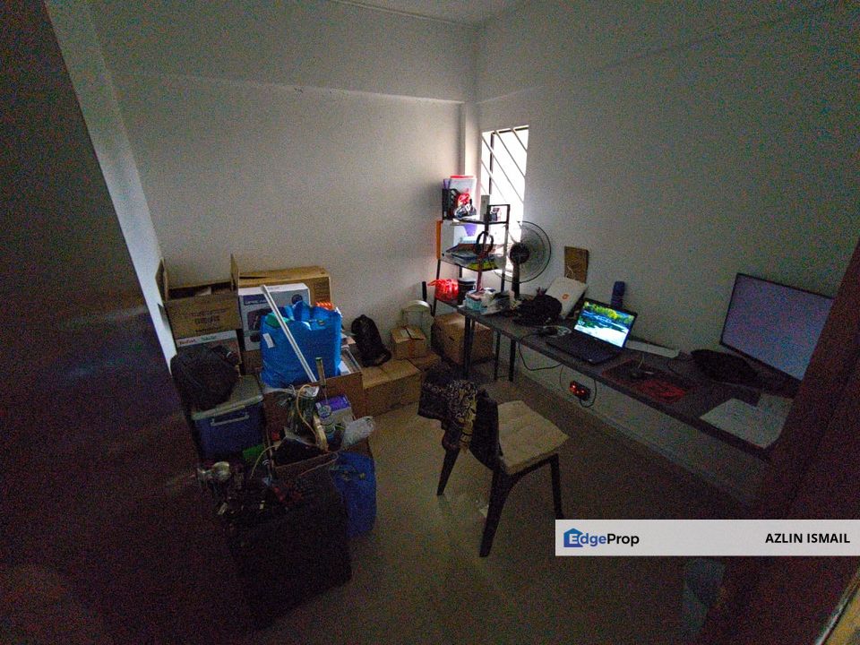 Low cost flat Sandalwood Court Bandar Tasik Putri Rawang , Selangor, Rawang