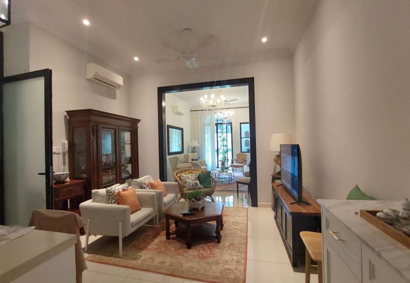 Isle of Kamares, Setia Eco Glades