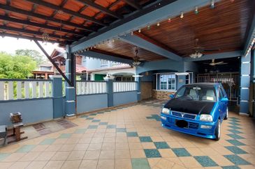 Fully Furnished (22ft x 92ft) 2 Storey Terrace Taman Seri Delek Klang 