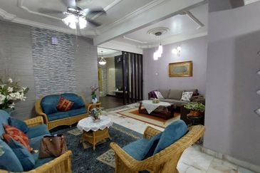 Fully Furnished (22ft x 92ft) 2 Storey Terrace Taman Seri Delek Klang 