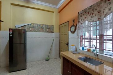 Fully Furnished (22ft x 92ft) 2 Storey Terrace Taman Seri Delek Klang 