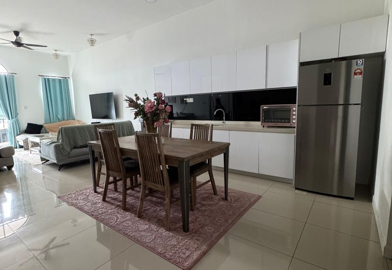 Isle of Kamares, Setia Eco Glades