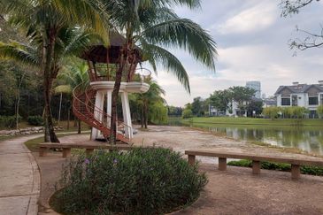 Jewels of Grasmere, Setia Marina