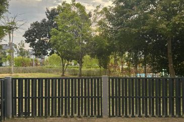 Jewels of Grasmere, Setia Marina