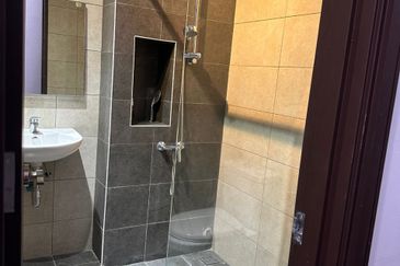 Jewels of Grasmere, Setia Marina