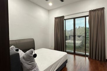 Jewels of Grasmere, Setia Marina