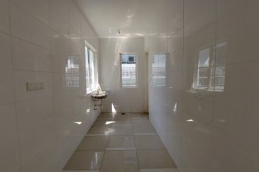 TAMAN BUKIT CHEMARA(CHEMARA HILL)