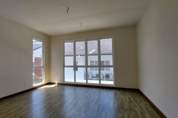 TAMAN BUKIT CHEMARA(CHEMARA HILL)