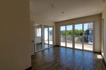 TAMAN BUKIT CHEMARA(CHEMARA HILL)