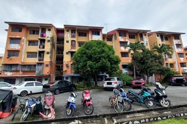 Flat PKNS Seksyen 8
