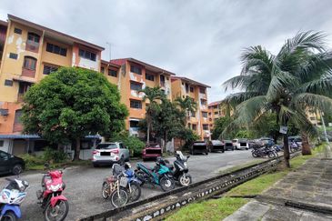 Flat PKNS Seksyen 8