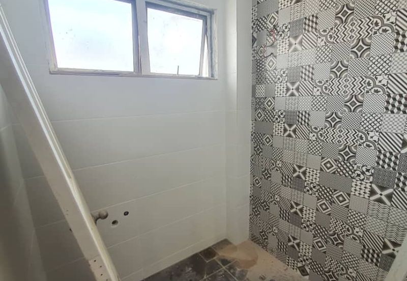 SS2 Bungalow House For Sale