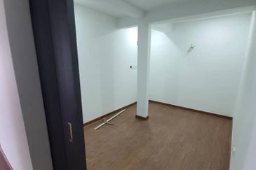 SS2 Bungalow House For Sale