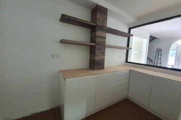 SS2 Bungalow House For Sale