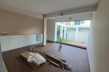 SS2 Bungalow House For Sale