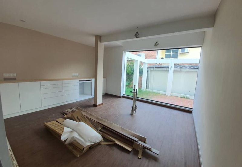 SS2 Bungalow House For Sale