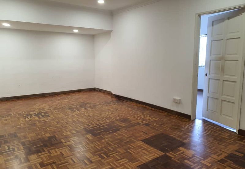 SS2 Bungalow House For Sale