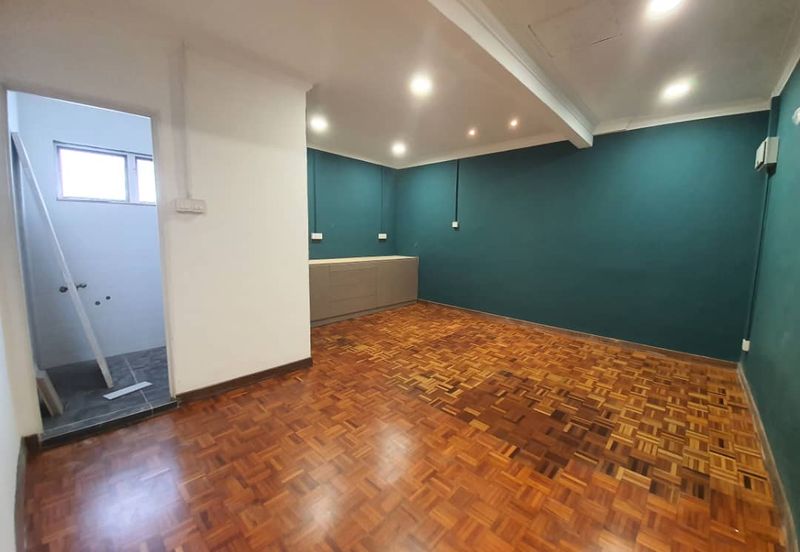 SS2 Bungalow House For Sale