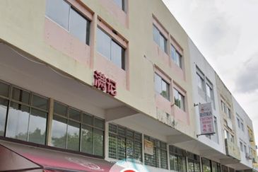 First Floor Shop Section 19 PJ For Rent 