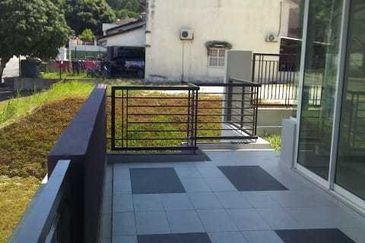 KL Cheras 3 Storey Bungalow For Sale