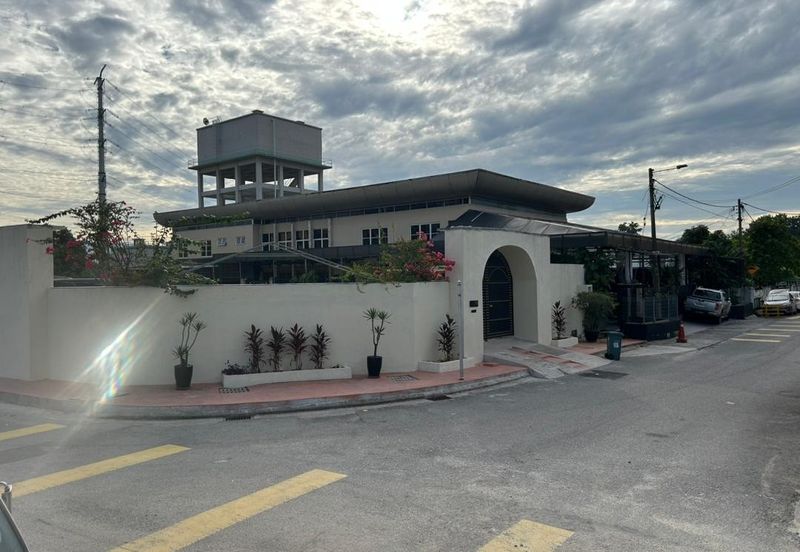 Bungalow Desa Pandan Fire Sale 