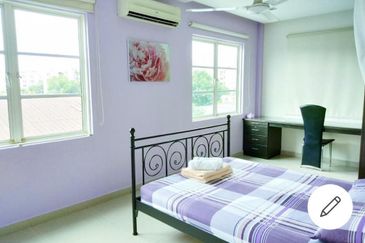 Bungalow Desa Pandan Fire Sale 