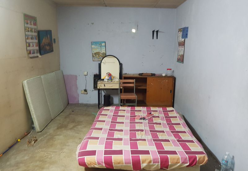 CORNER  2 STOREY TERRACED HOUSE FOR SALE