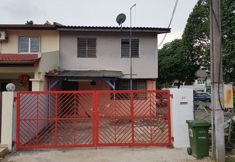 CORNER  2 STOREY TERRACED HOUSE FOR SALE