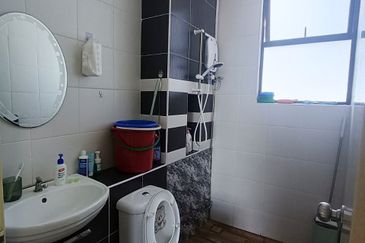 Seri Austin Luxury Apartment