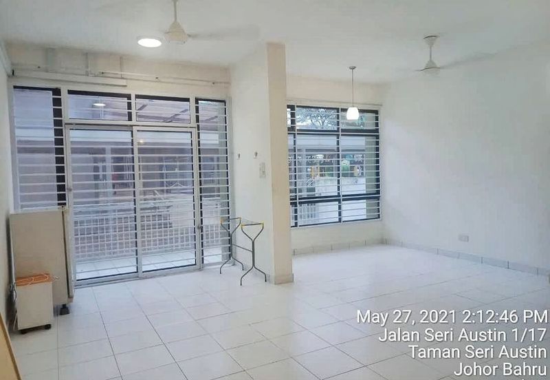 Seri Austin Luxury Apartment