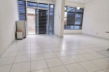 Seri Austin Luxury Apartment