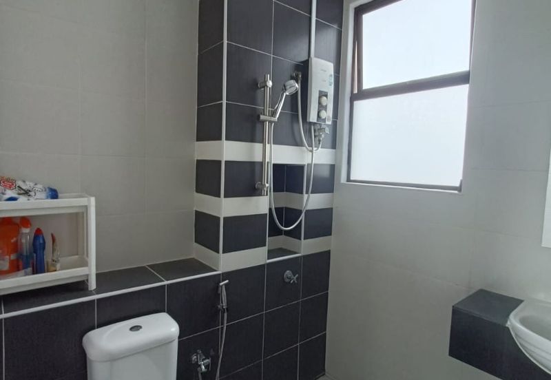 Seri Austin Luxury Apartment