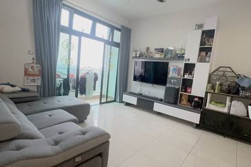 D'Summit Residences @ Kempas Utama