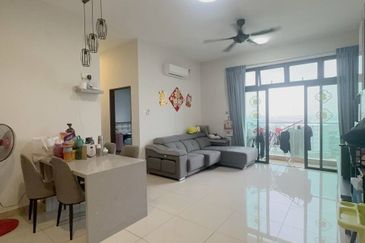 D'Summit Residences @ Kempas Utama