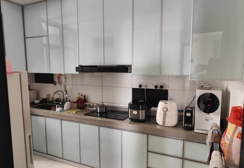 D'Summit Residences @ Kempas Utama