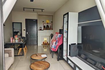 D'Summit Residences @ Kempas Utama