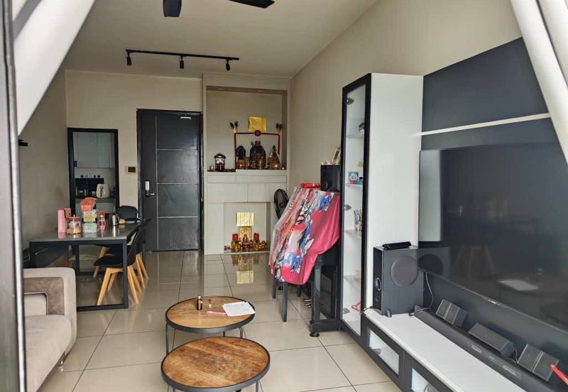 D'Summit Residences @ Kempas Utama