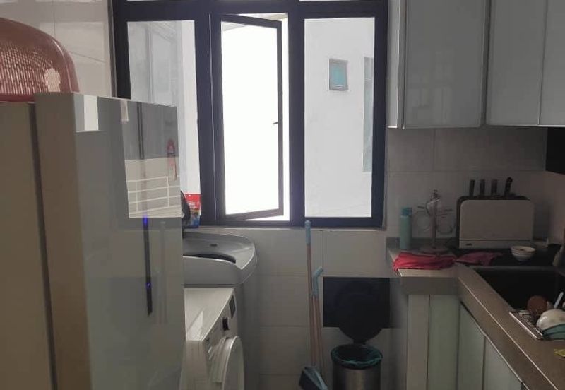 D'Summit Residences @ Kempas Utama