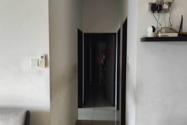 D'Summit Residences @ Kempas Utama